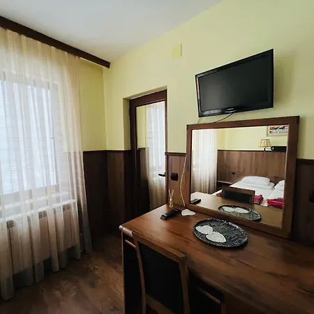 Hotel фокс хаус Fox House