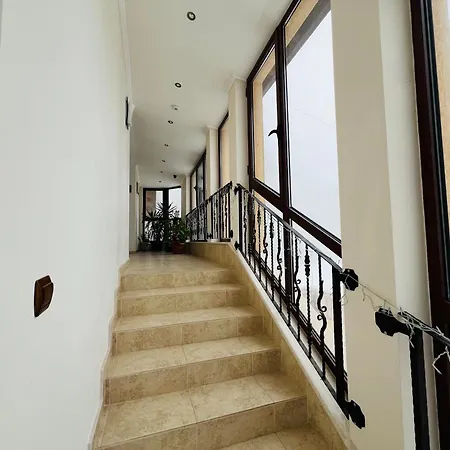 фокс хаус Fox House