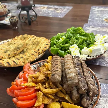 фокс хаус Fox House מלון