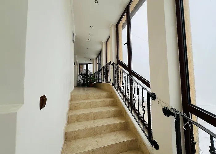 фокс хаус Fox House