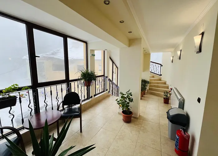 فندق фокс хаус Fox House *