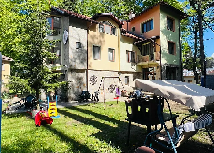 фокс хаус Fox House Hotel Peshtera (Pazardzhik)